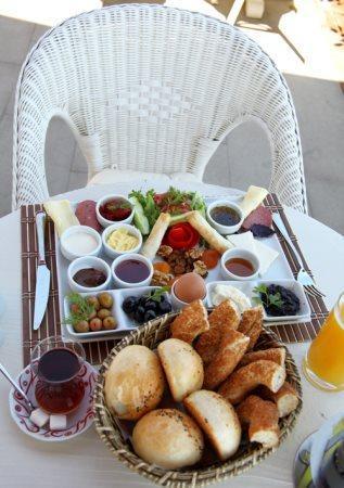 Trilyali Butik Hotel Tirilye Экстерьер фото