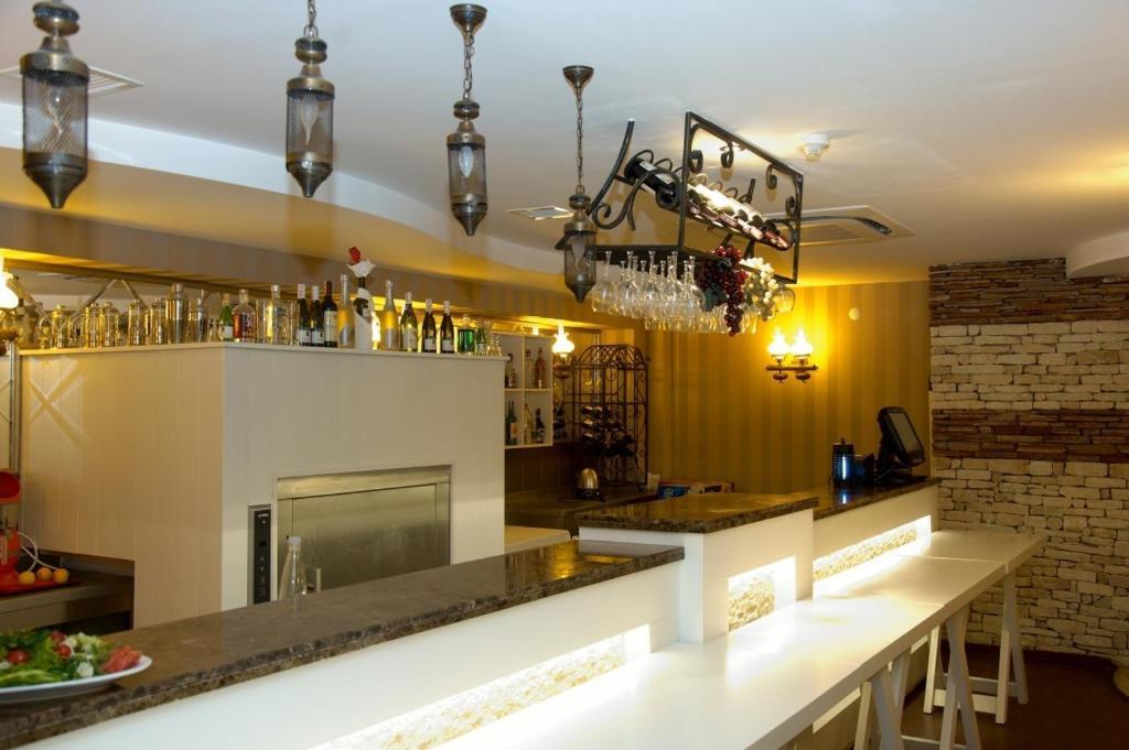 Trilyali Butik Hotel Tirilye Экстерьер фото